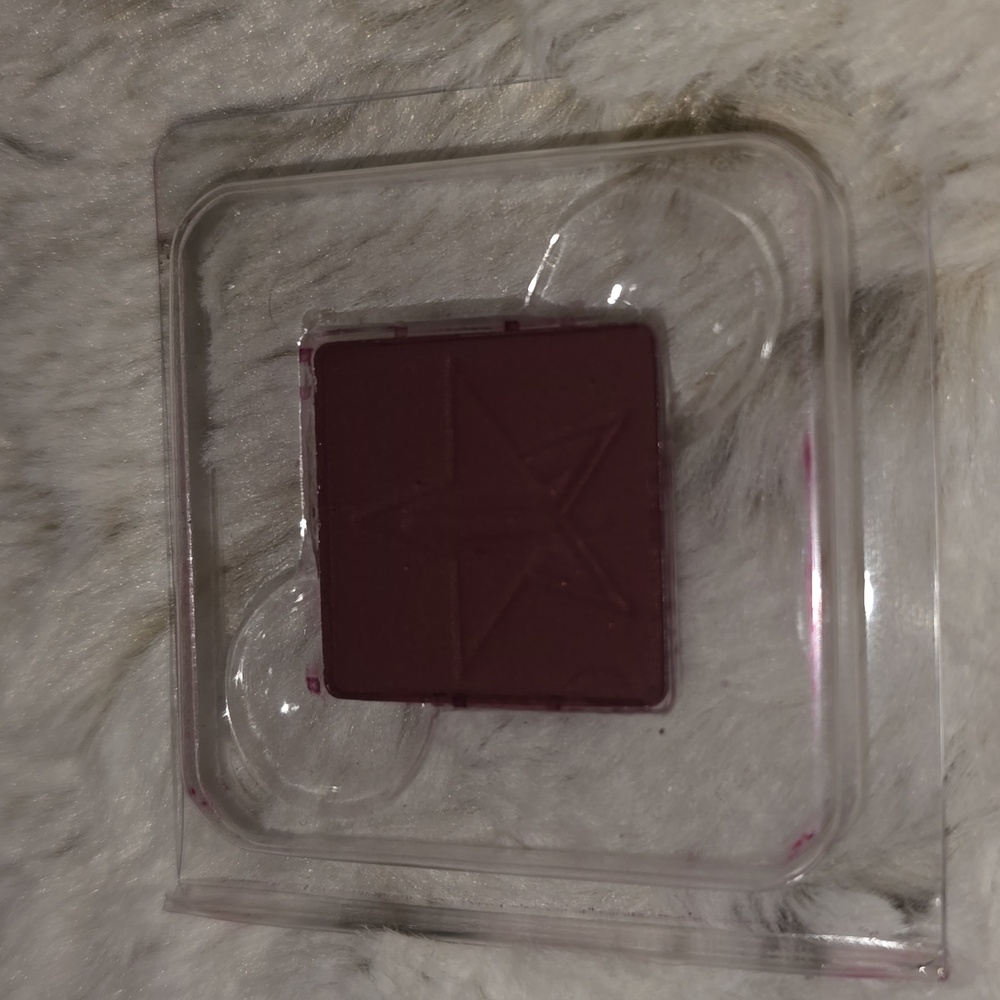 Jeffree Star Cosmetics Only Child Eyeshadow (Deep Brown Toned Red) NWT - Picture 5 of 6